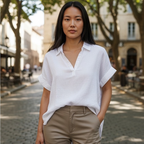 GAP Tops - GAP Crisp White Linen Breezy V-Neck Relaxed Fit XS/S Curved Hem Blouse